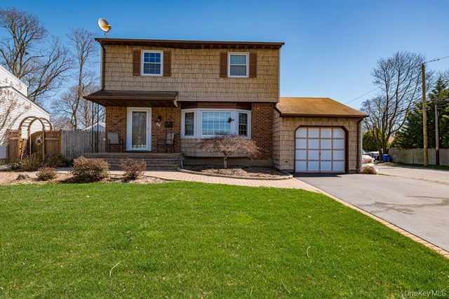 89 Cheltenham Road, West Babylon, NY 11704