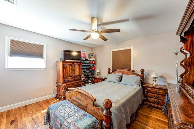 89 Cheltenham Road, West Babylon, NY 11704