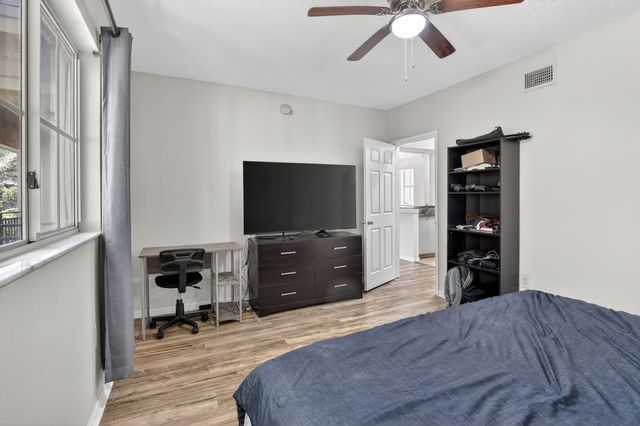 2486 Centergate Drive 204, Miramar, FL 33025