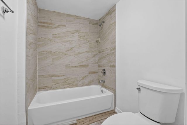 2486 Centergate Drive 204, Miramar, FL 33025