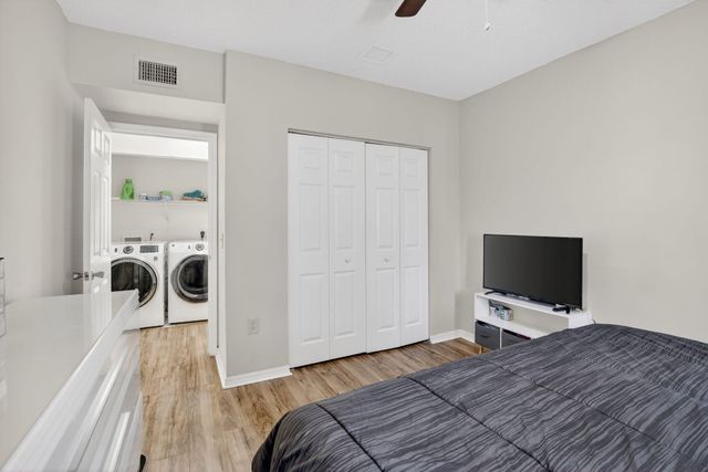 2486 Centergate Drive 204, Miramar, FL 33025