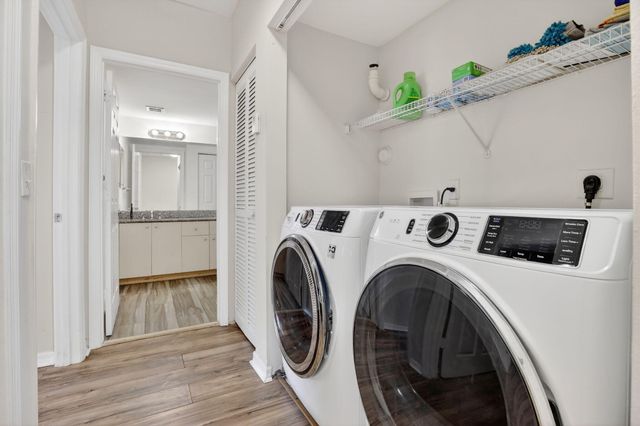 2486 Centergate Drive 204, Miramar, FL 33025