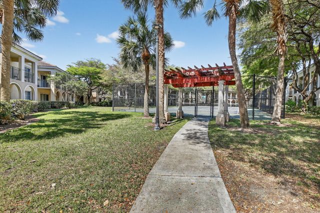 2486 Centergate Drive 204, Miramar, FL 33025