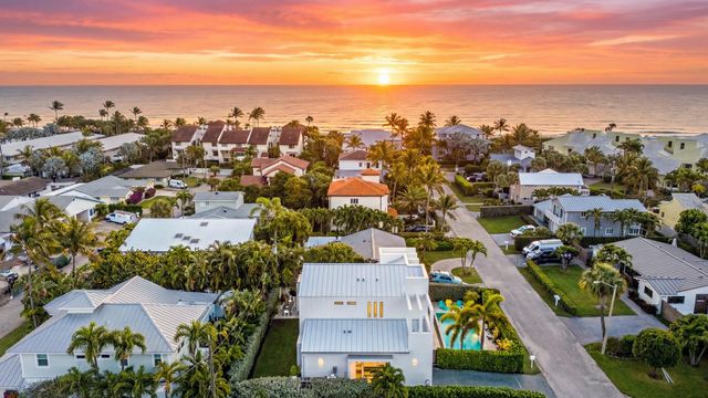 21 Hersey Drive, Ocean Ridge, FL 33435