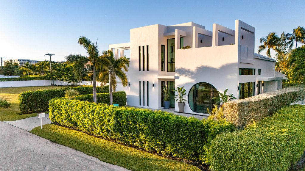 21 Hersey Drive, Ocean Ridge, FL 33435