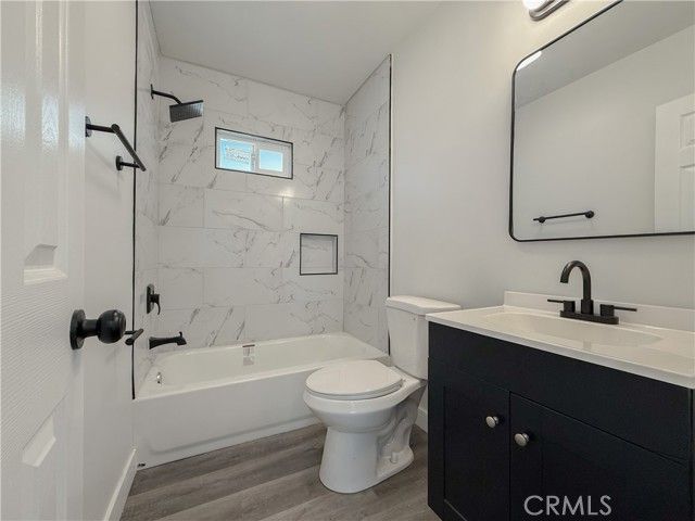 220 W 98th Street, Los Angeles, CA 90003