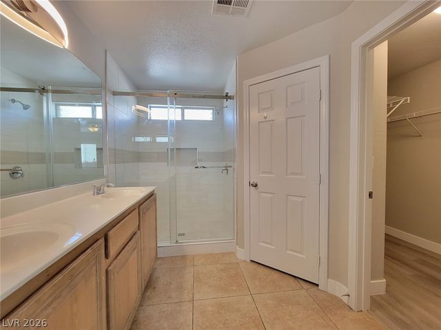 7367 Lagoon Blue Street, Las Vegas, NV 89139