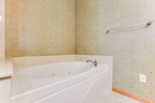 3331 Cherry Lane D, Woodbury, MN 55129