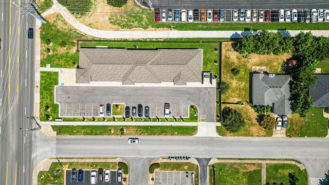 2001 SE J Street, Bentonville, AR 72712
