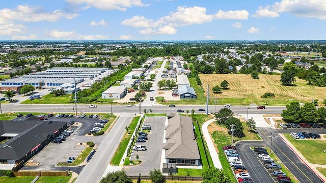 2001 SE J Street, Bentonville, AR 72712
