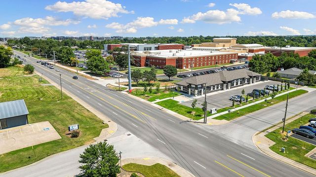 2001 SE J Street, Bentonville, AR 72712