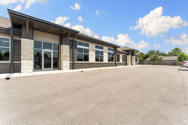 2001 SE J Street, Bentonville, AR 72712