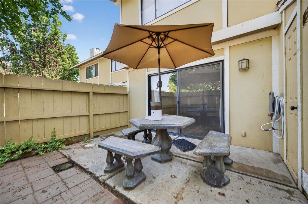 Image 25 of property listing at 4875 N Backer Avenue # 143, Fresno, CA 93726