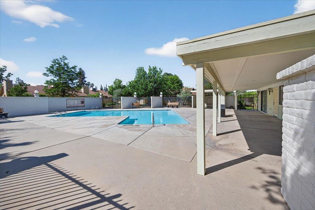 Image 26 of property listing at 4875 N Backer Avenue # 143, Fresno, CA 93726