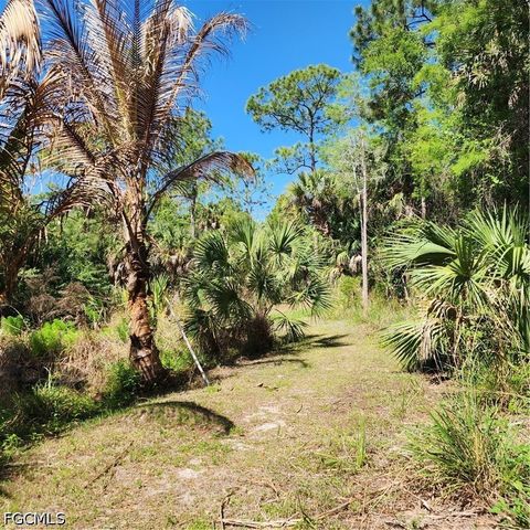 381 8th ST NE, Naples, FL 34120