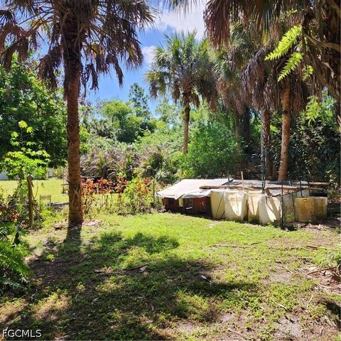 381 8th ST NE, Naples, FL 34120