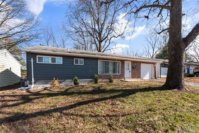 10132 Dellridge Lane, St Louis, MO 63136