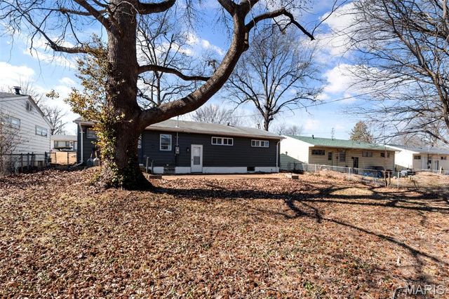 10132 Dellridge Lane, St Louis, MO 63136