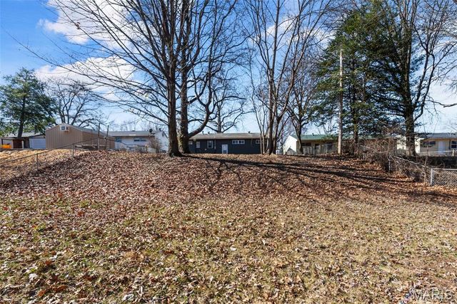 10132 Dellridge Lane, St Louis, MO 63136