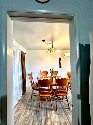 27277 Parkwood Avenue, Madera, CA 93637