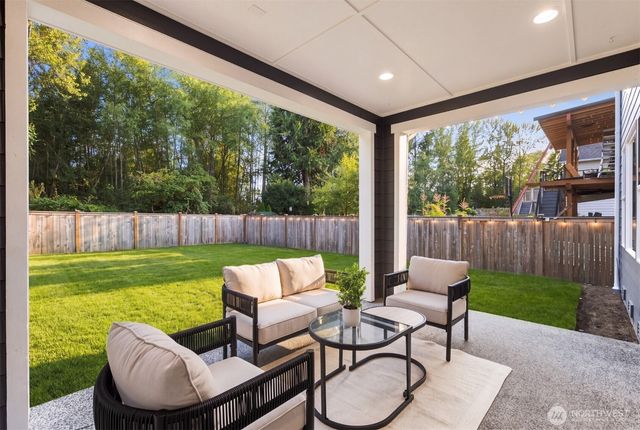 14325 5th Avenue W, Lynnwood, WA 98087