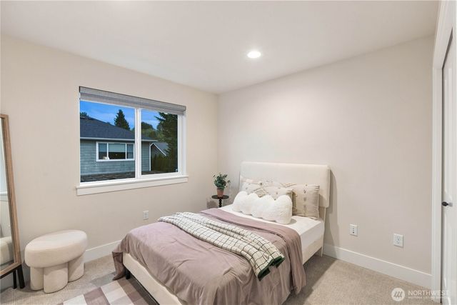 14325 5th Avenue W, Lynnwood, WA 98087