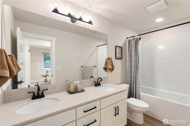 14325 5th Avenue W, Lynnwood, WA 98087