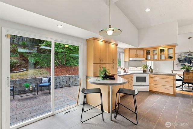 8502 41st Street W, University Place, WA 98466