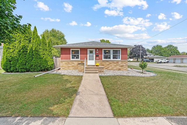 1324 BISMARCK AVENUE, Oshkosh, WI 54902