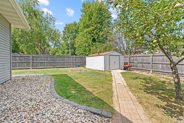1324 BISMARCK AVENUE, Oshkosh, WI 54902