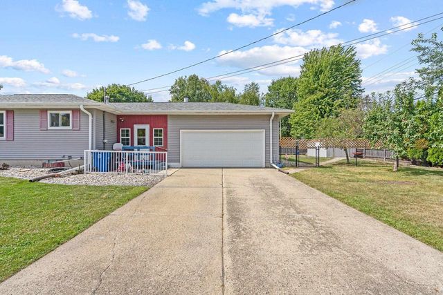 1324 BISMARCK AVENUE, Oshkosh, WI 54902