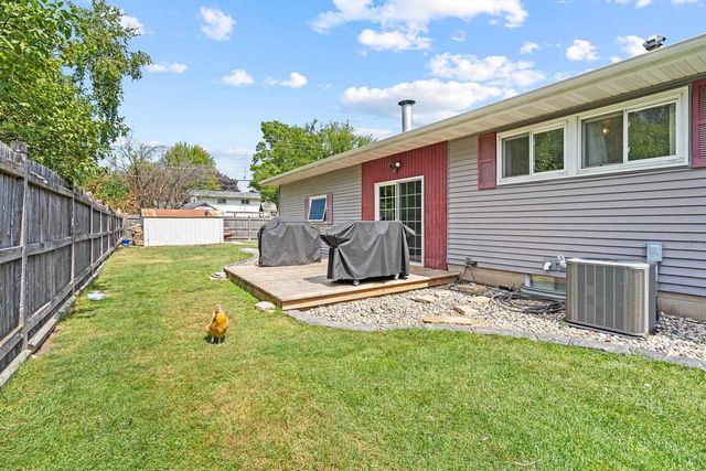 1324 BISMARCK AVENUE, Oshkosh, WI 54902