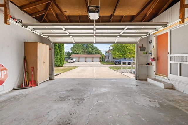 1324 BISMARCK AVENUE, Oshkosh, WI 54902