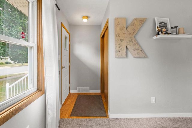1324 BISMARCK AVENUE, Oshkosh, WI 54902