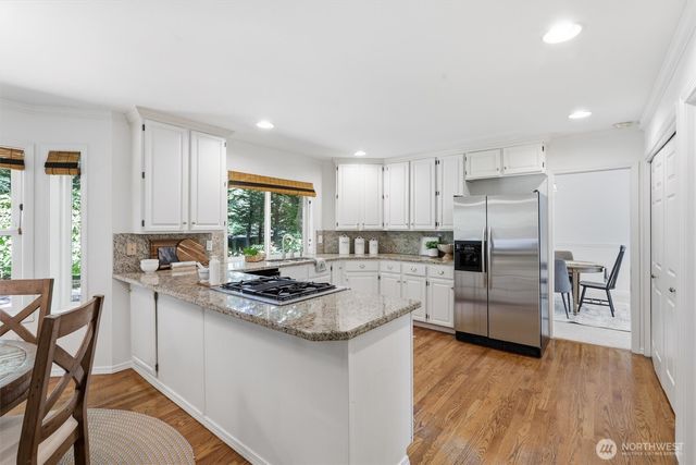 22716 NE 25th Way, Sammamish, WA 98074