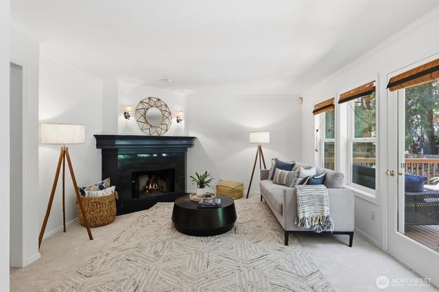 22716 NE 25th Way, Sammamish, WA 98074