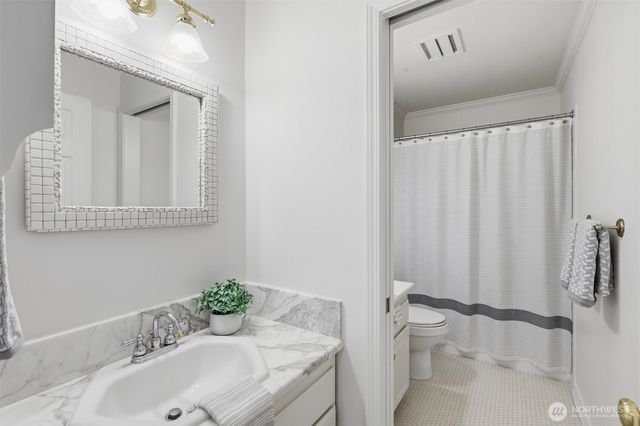 22716 NE 25th Way, Sammamish, WA 98074