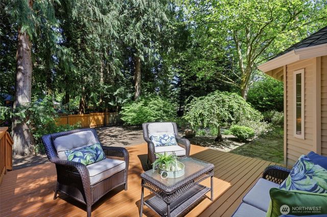 22716 NE 25th Way, Sammamish, WA 98074