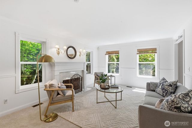 22716 NE 25th Way, Sammamish, WA 98074