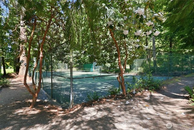22716 NE 25th Way, Sammamish, WA 98074