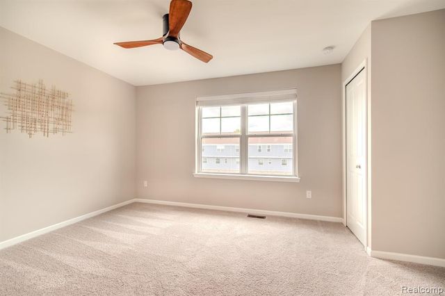 322 Jeff Keeton Drive, Hazel Park, MI 48030