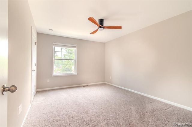 322 Jeff Keeton Drive, Hazel Park, MI 48030