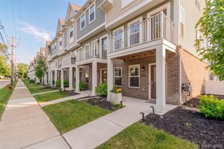 322 Jeff Keeton Drive, Hazel Park, MI 48030