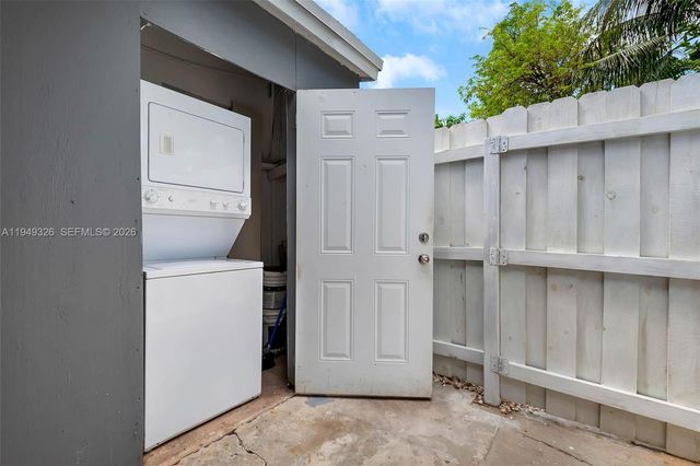 9710 SW SW 161 ST, Miami, FL 33157