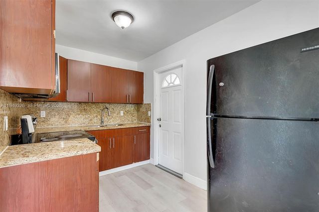 9710 SW SW 161 ST, Miami, FL 33157