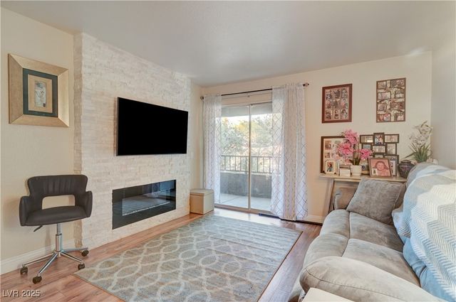 2606 South Durango Drive 281, Las Vegas, NV 89117