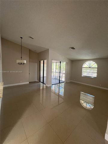 10700 NW 14th Street 142, Plantation, FL 33322