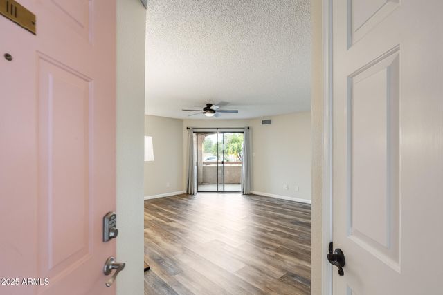 9151 W GREENWAY Road 111, Peoria, AZ 85381