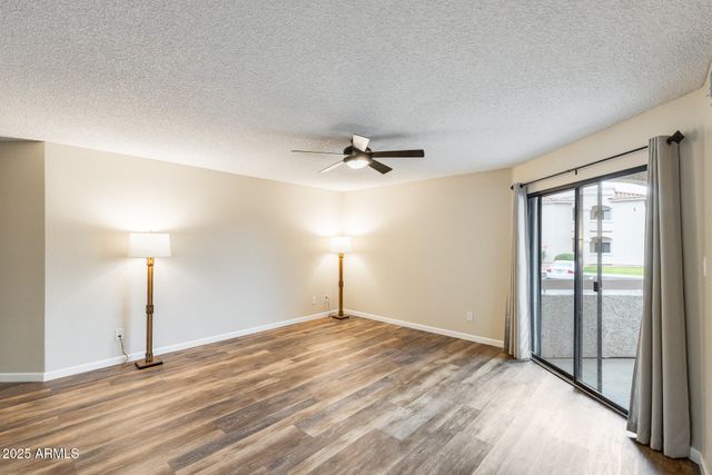 9151 W GREENWAY Road 111, Peoria, AZ 85381