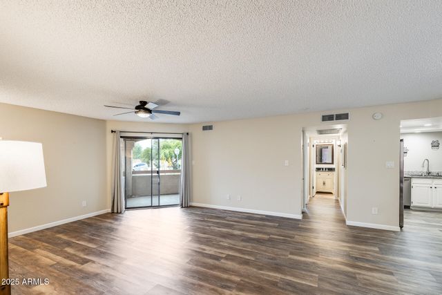 9151 W GREENWAY Road 111, Peoria, AZ 85381